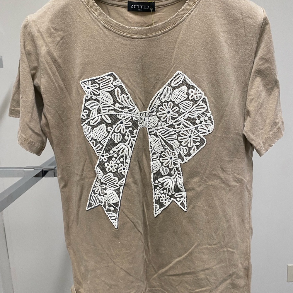 Tan Short Sleeve Tee with Lace Bow